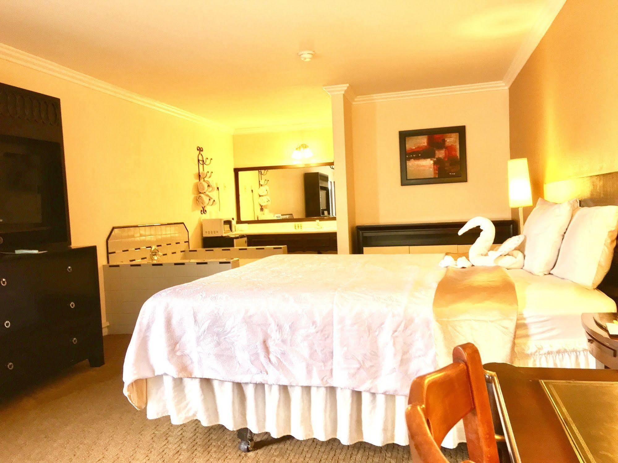 The Lemon Tree Hotel Anaheim Exteriör bild