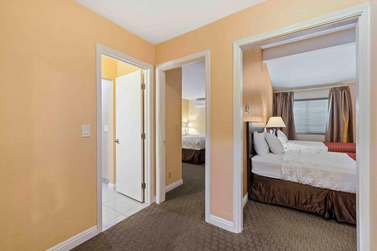 The Lemon Tree Hotel Anaheim Exteriör bild